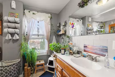 172 Earle St, Fall River, MA 02723 - Photo 17