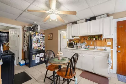 172 Earle St, Fall River, MA 02723 - Photo 15