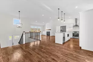 120 S St E, Raynham, MA 02767 - Photo 11