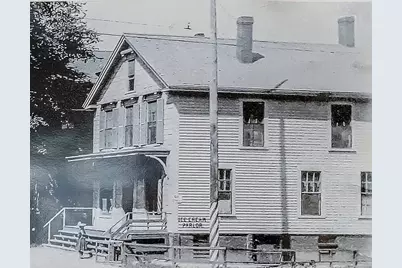 5 W Union St, East Bridgewater, MA 02333 - Photo 25