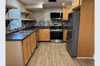 66 Gardner St #A, Rockland, MA 02370 - Photo 3