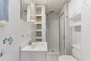 284 Beacon St, Lowell, MA 01850 - Photo 9