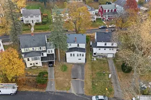 284 Beacon St, Lowell, MA 01850 - Photo 17