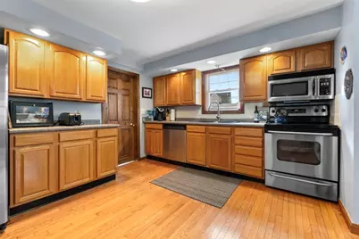 7 Lothrop St., Beverly, MA 01915 - Photo 5