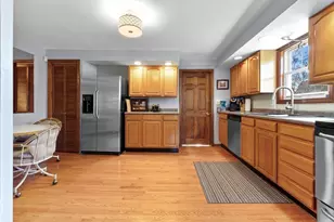 7 Lothrop St, Beverly, MA 01915 - Photo 7