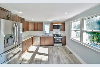 10 Fitzpatrick Ave, Brockton, MA 02301 - Photo 9