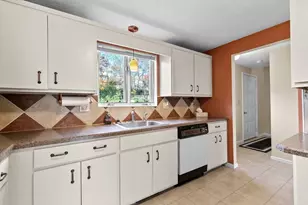 52 Liberty St, Plymouth, MA 02360 - Photo 7