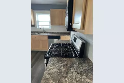 581 Lakeview Ave #2, Lowell, MA 01850 - Photo 3