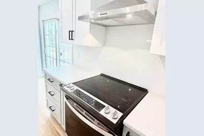 580 Broad St #1, Bridgewater, MA 02324 - Photo 5