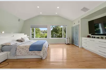 27 Hamilton Pl, Needham, MA 02494 - Photo 11