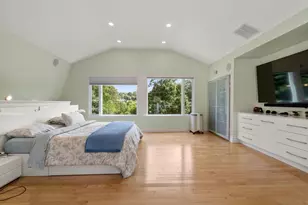 27 Hamilton Pl, Needham, MA 02494 - Photo 11