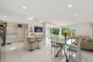 27 Hamilton Pl, Needham, MA 02494 - Photo 9