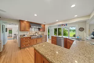 56 Chapel St, Duxbury, MA 02332 - Photo 5