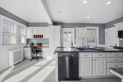 572 Springfield St, Chicopee, MA 01013 - Photo 15