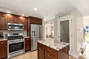 19 Oakbluff Rd, Bourne, MA 02562 - Photo 25