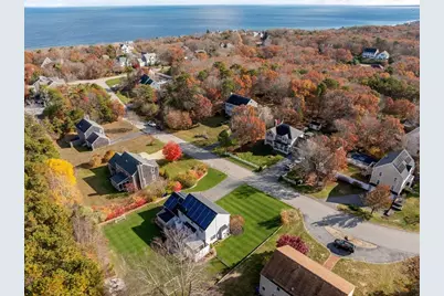 19 Oak Bluff Rd, Bourne, MA 02562 - Photo 7