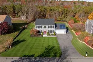 19 Oakbluff Rd, Bourne, MA 02562 - Photo 1