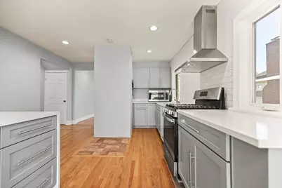 1004 South Street #2, Boston, MA 02131 - Photo 3