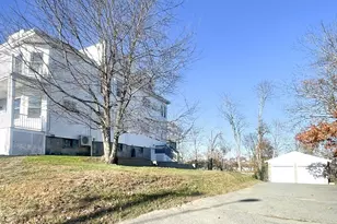 21 Crest Ave, Chelsea, MA 02150 - Photo 3