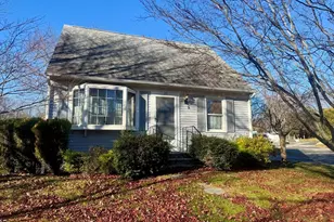 29 Elizabeth Ct, Dartmouth, MA 02747 - Photo 1