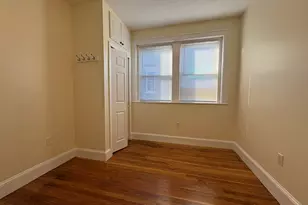 73 Thatcher St, Brookline, MA 02446 - Photo 9