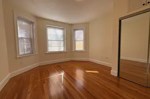 73 Thatcher St, Brookline, MA 02446 - Photo 7