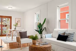 24 Cambridge Terrace, Cambridge, MA 02140 - Photo 3