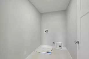 65 Cypress St, Falmouth, MA 02536 - Photo 25