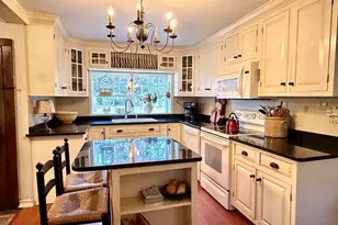 285 Brookfield Rd, Sturbridge, MA 01518 - Photo 7