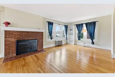 36 Garland St, Springfield, MA 01118 - Photo 5