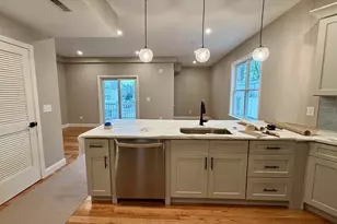 663 Columbia Rd, Boston, MA 02125 - Photo 3