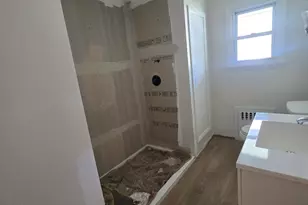 28 Wallace St, Brockton, MA 02302 - Photo 7