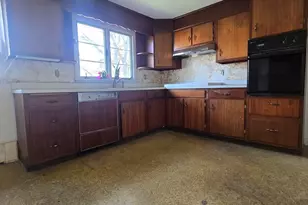 28 Wallace St, Brockton, MA 02302 - Photo 19