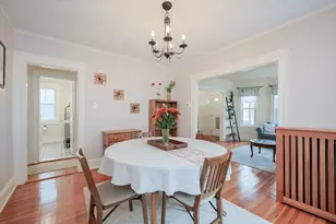 27 Oakland St, Watertown, MA 02472 - Photo 13