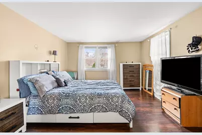 54 Shirley Ave, Lowell, MA 01854 - Photo 13