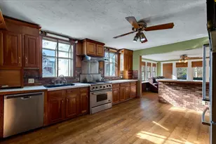 7 Green St, Carver, MA 02330 - Photo 5