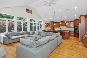 49 Lincoln St, Waltham, MA 02451 - Photo 9