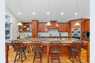 49 Lincoln Street, Waltham, MA 02451 - Photo 5