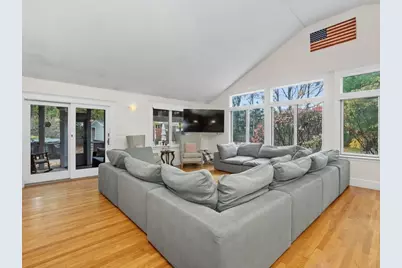 49 Lincoln Street, Waltham, MA 02451 - Photo 11