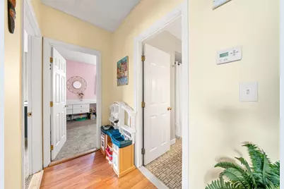 464 Bank St #10, Fall River, MA 02720 - Photo 7