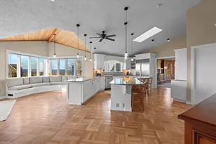 43 Sterling Pl, Bow, NH 03304 - Photo 9