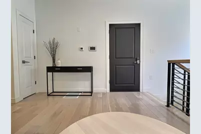 187 London St #1, Boston, MA 02128 - Photo 5