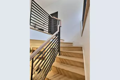 187 London St #1, Boston, MA 02128 - Photo 17