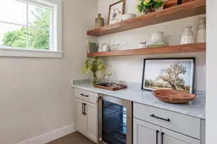 81 Oxbow Rd, Raynham, MA 02767 - Photo 9