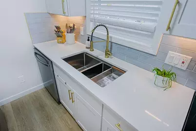 27 Silver Road #27, Everett, MA 02149 - Photo 5