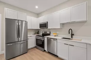 7 Cross St, Wilmington, MA 01887 - Photo 7