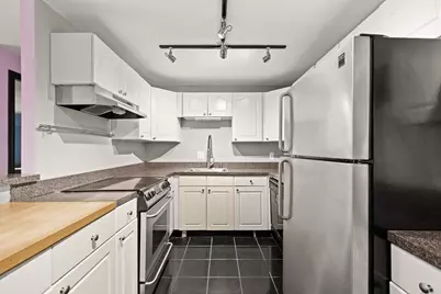 685 Oak St #13-9, Brockton, MA 02301 - Photo 7