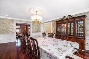 568 Wellesley St, Weston, MA 02493 - Photo 11