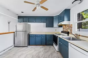 41 South St, Easthampton, MA 01027 - Photo 9