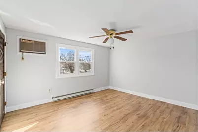 41 South St #11, Easthampton, MA 01027 - Photo 5